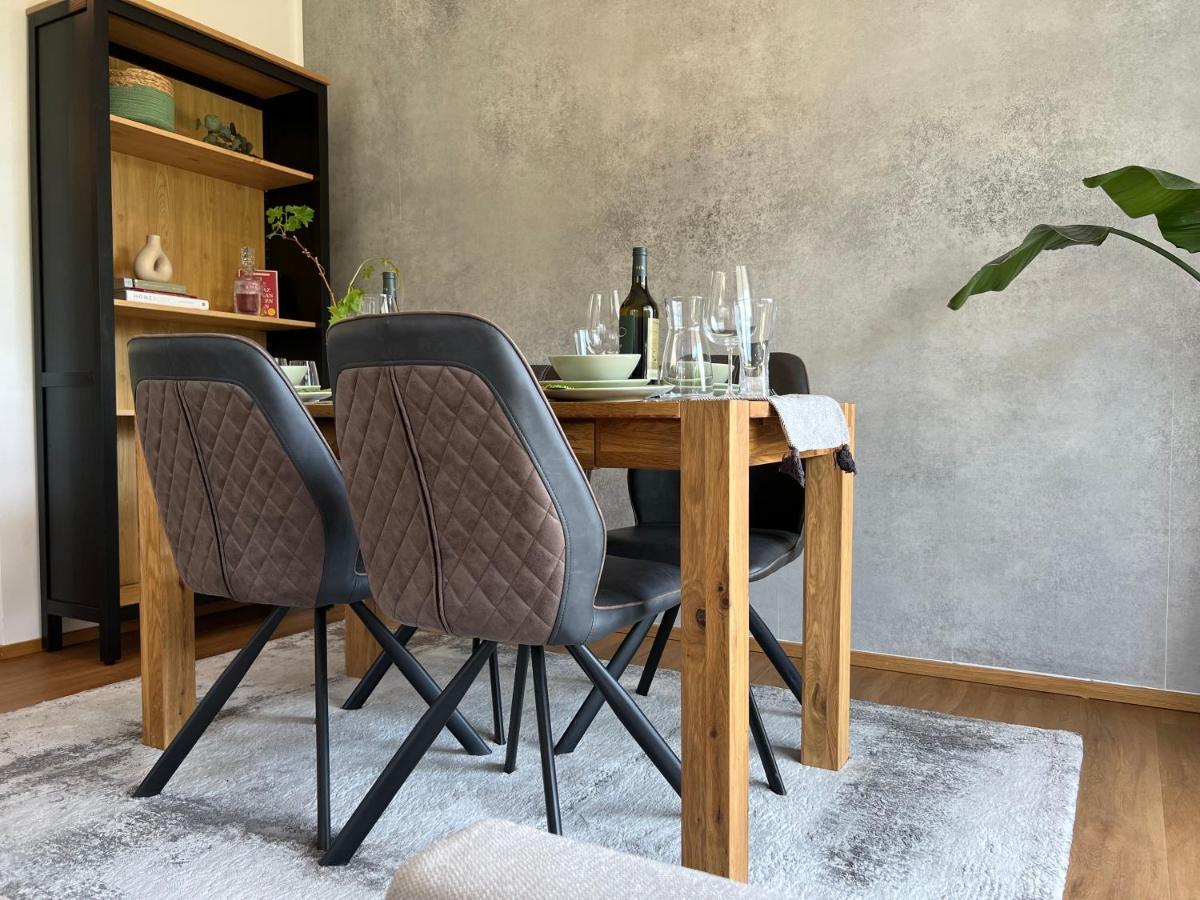 Designapartment Blue Sky -55M2-Free Parking & Wifi Graz Bagian luar foto