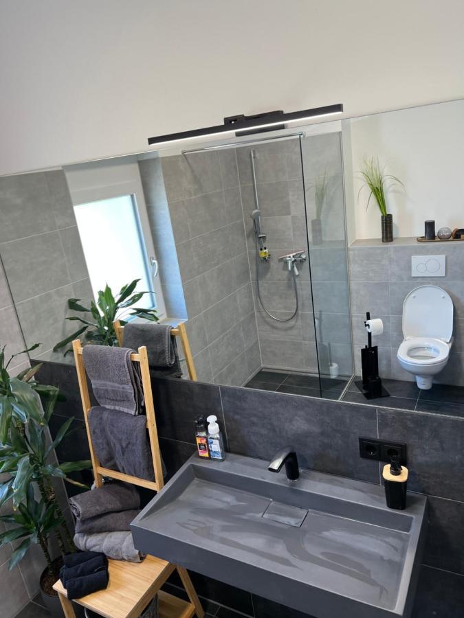 Designapartment Blue Sky -55M2-Free Parking & Wifi Graz Bagian luar foto