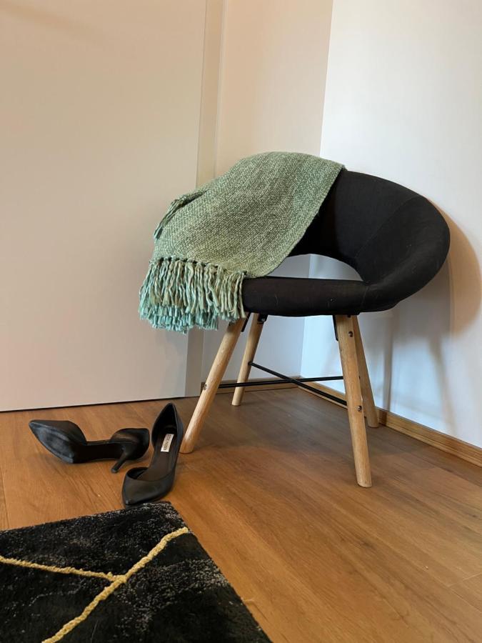 Designapartment Blue Sky -55M2-Free Parking & Wifi Graz Bagian luar foto