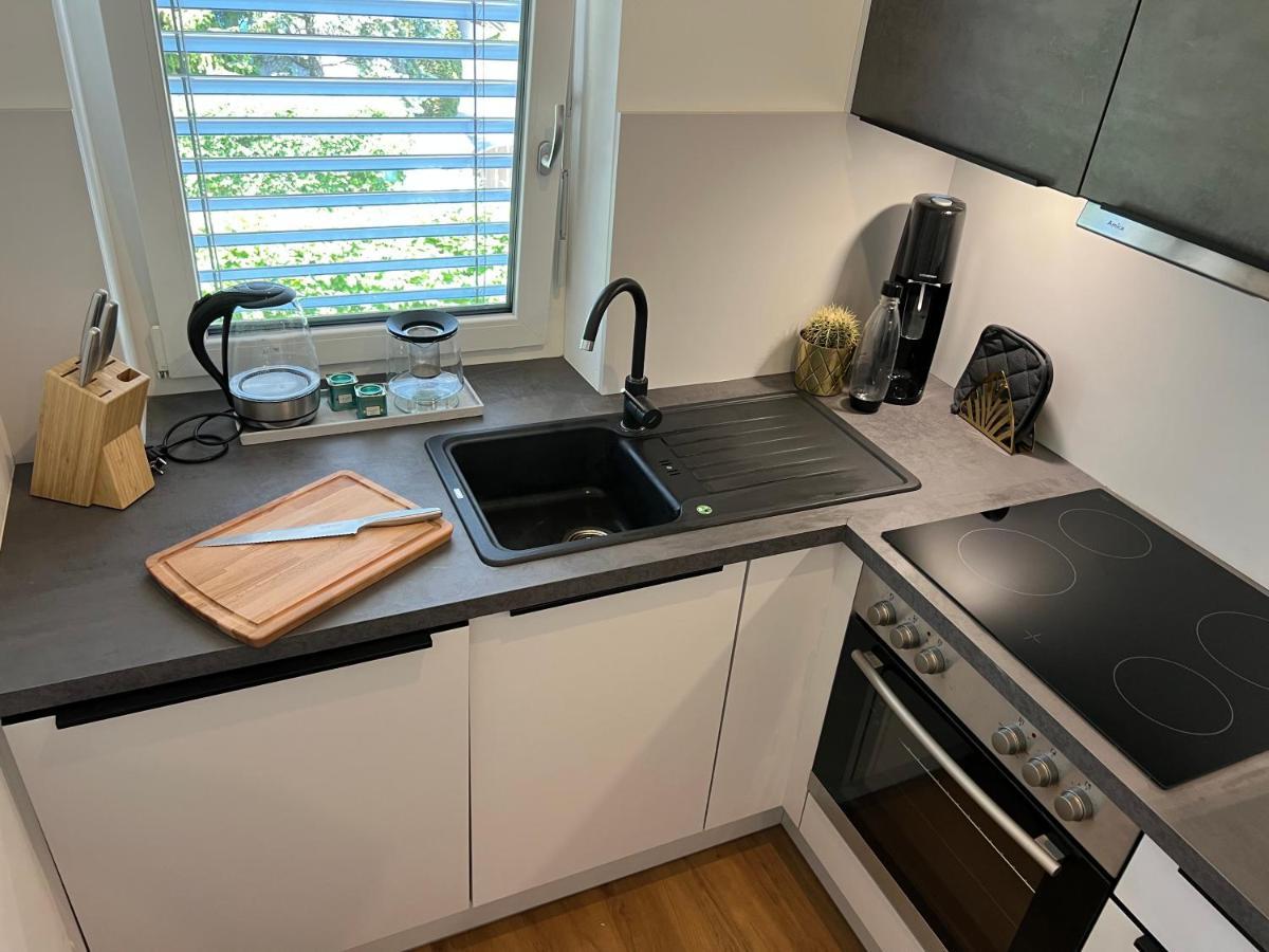 Designapartment Blue Sky -55M2-Free Parking & Wifi Graz Bagian luar foto